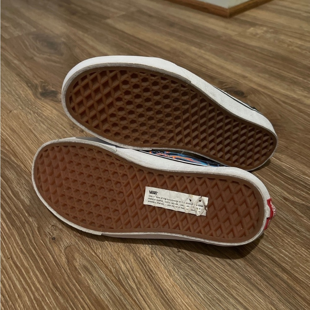 Vans - Picture 6 of 6